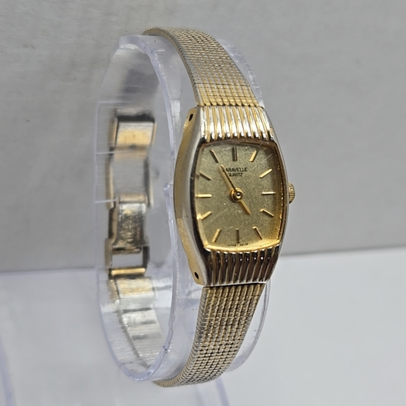 Caravelle By Bulova 48L98 Womens Quartz Watch Gold Silver Tone New Battery Works - Picture 3 of 9